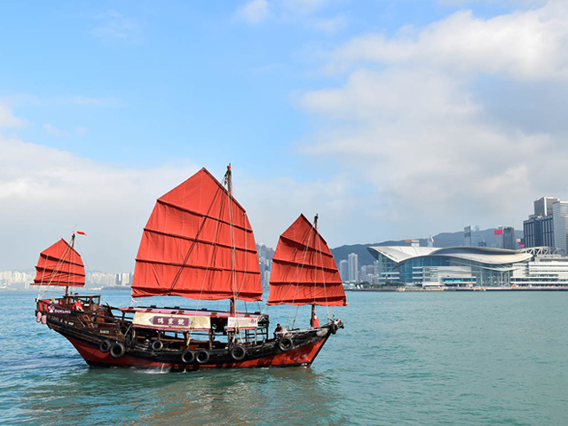 DukLing Harbour Cruise