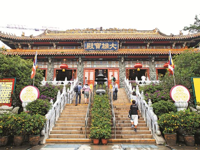 Tsing Ma - Lantau and Monastery Day Tour