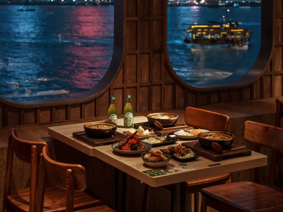 Victoria Harbour by Day and Night: 8 Scenic Dining Gems