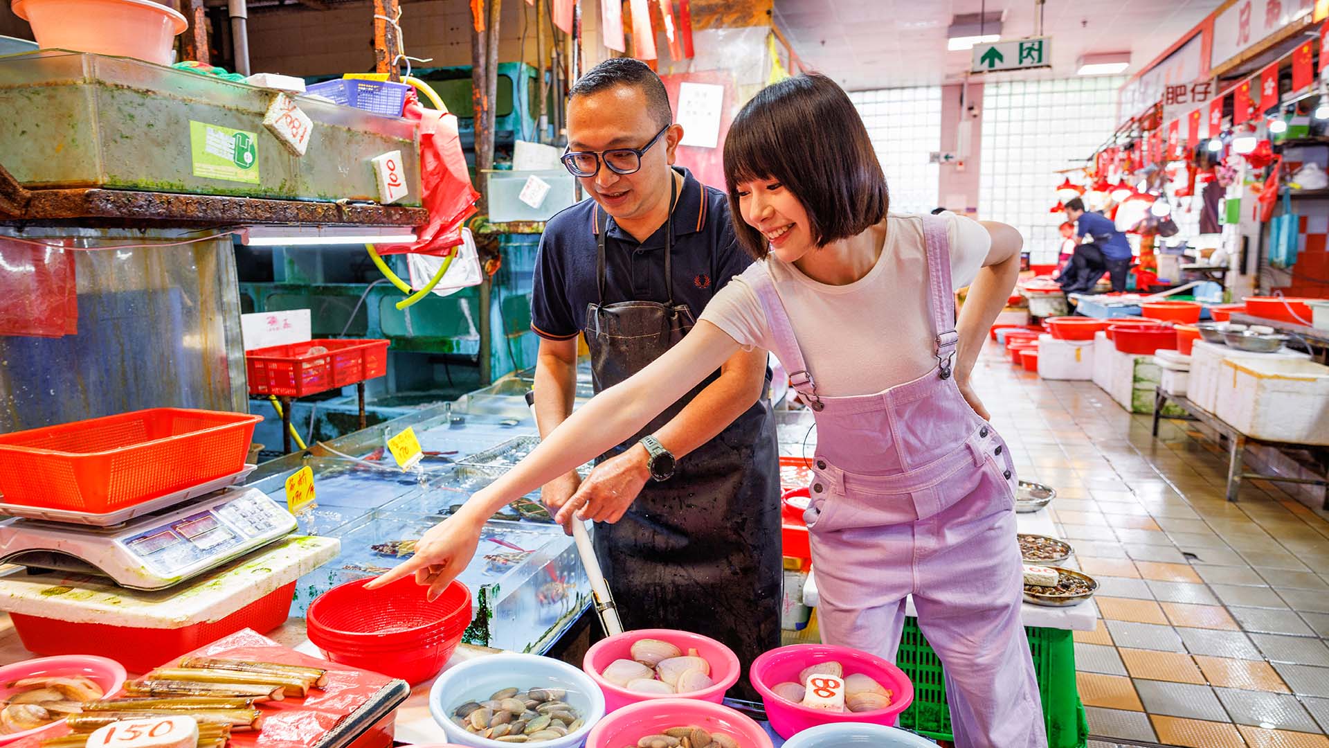 Lin Min-chen likes to pick her own seafood at the Ap Lei Chau Market and Cooked Food Centre