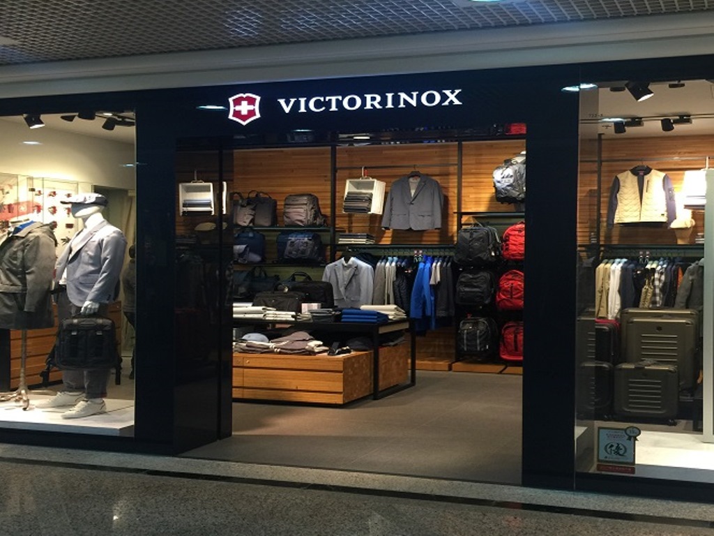 Victorinox Times Square 2024 www.alhudapk